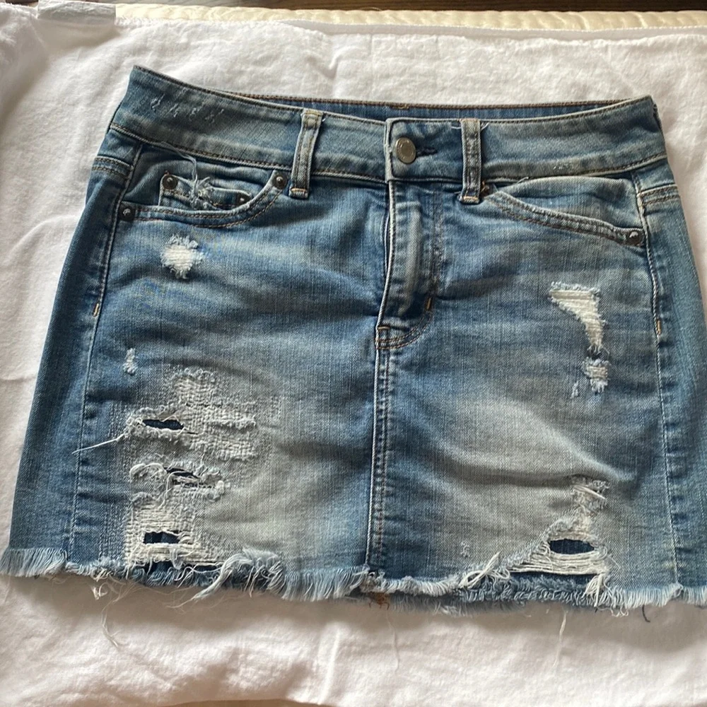 American Eagle super stretch distressed denim skirt - Picture 1 of 4